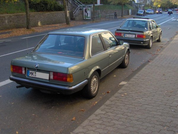 Smaragdgrün hoch zwei