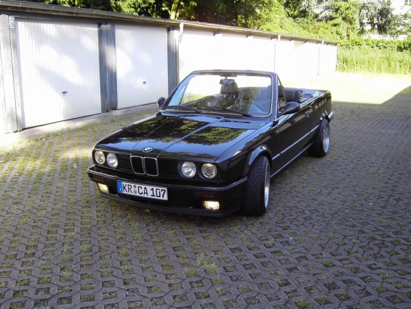 Mein E30 von hinten BJ.86
