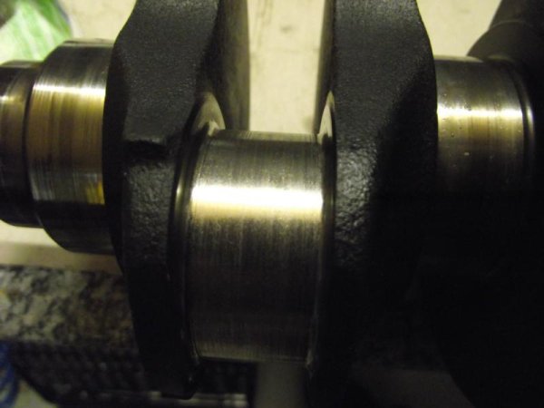 die kleinen Löcher spürt man sehr deutlich mit dem Finger