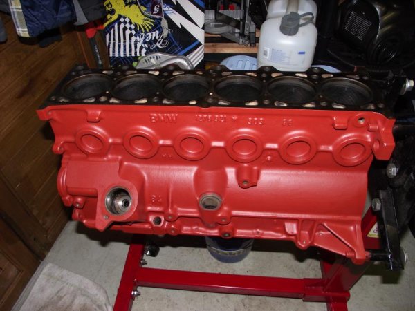 Block erstmal nur grundiert, weil er eh noch zum abschleifen geht