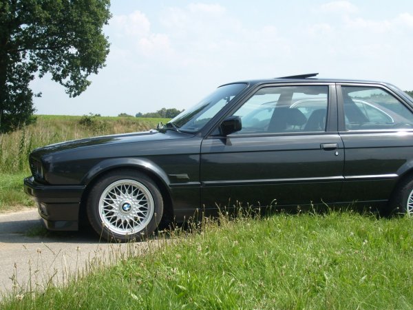 E30 318 IS