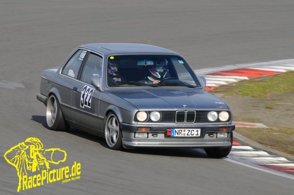 Gleichmäßigkeitsprüfung Nürburgring Grand Prix-Kurs