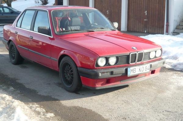 Unser 316i , Baujahr 1987 , noch mit dem ewigen M10B18 !
