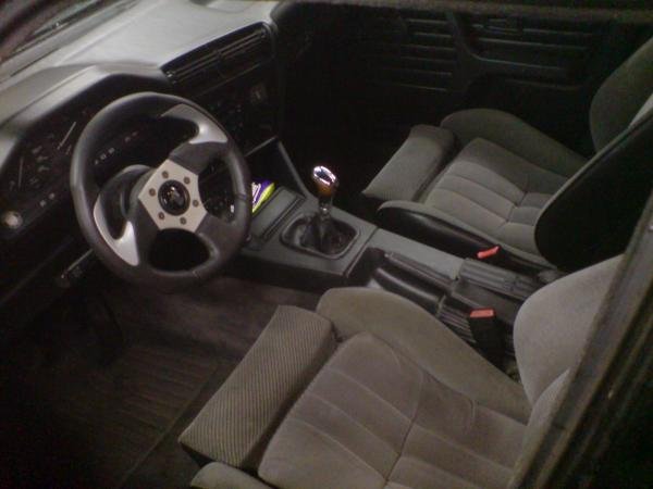 Innenraum nach einbau von Sportsitzen und Lenkrad