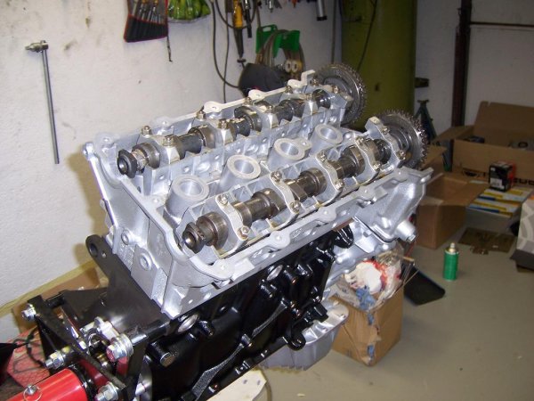 Nockenwellen montiert