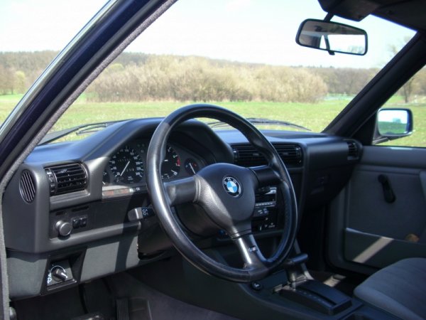 MO's 325i Innen
