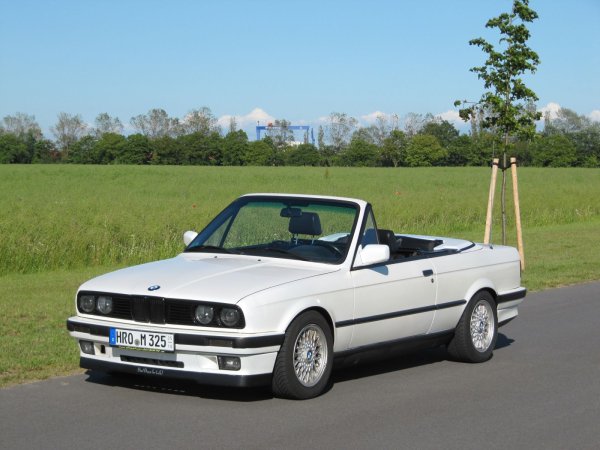 E30 Cabrio 325i Pearl White