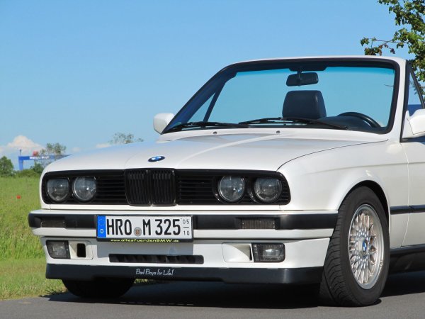 E30 Cabrio 325i Pearl White