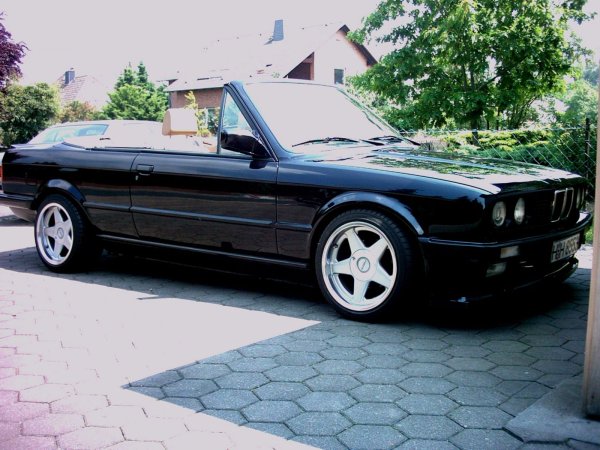 327 i E30 Cabrio in Carbonschwarz/Shadow wie geleckt!