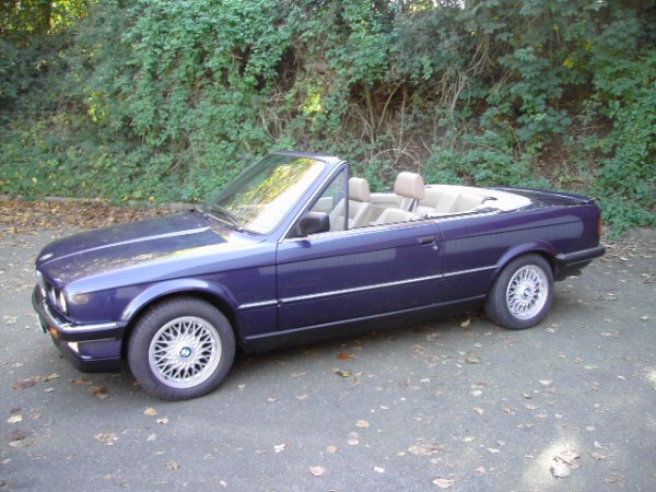 320i royalblau met.
