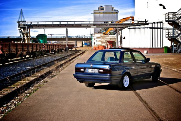 318is Lazurblau metallic