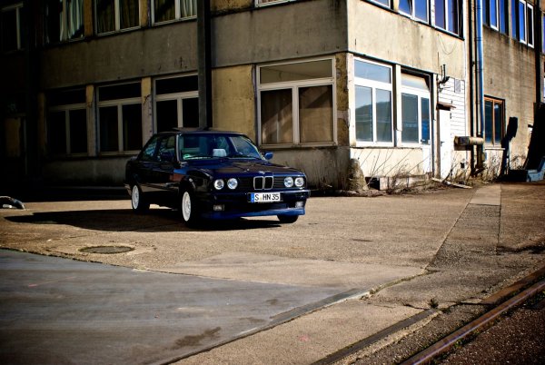 318is Lazurblau metallic