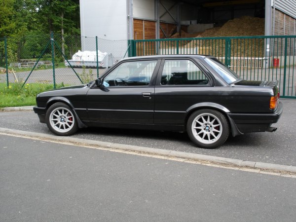 325i