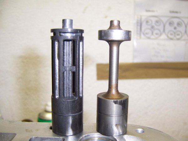 Neu Ausführung links (Teflonbeschichtet) und alte rechts