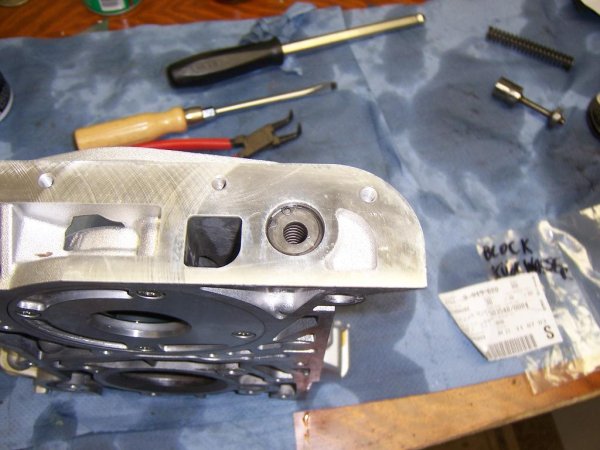 Überdruckventil montiert mit neuem Sprengring