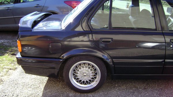 Heckansicht seitlich