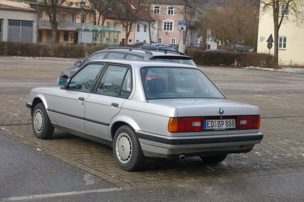 Die rote Heckblende!!