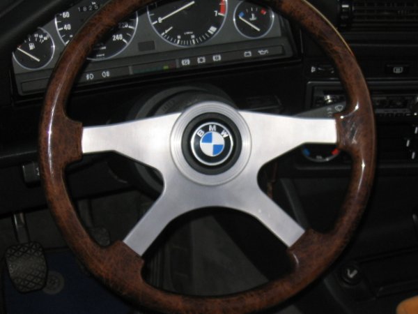 Geliebtes Holzlenkrad