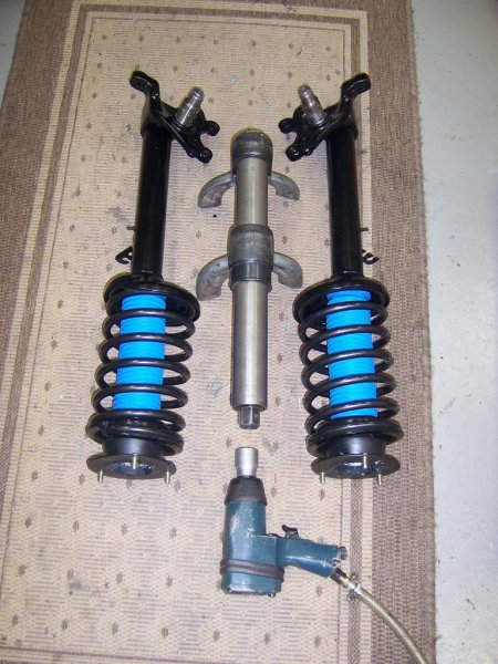 Fertige Federbeine mit Werkzeug für richtige Männer....