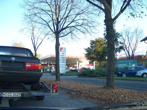 Tanken auf dem Hänger