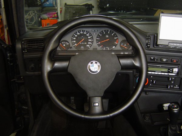 M-Tech2 Lenkrad Alcantara, indash-TFT