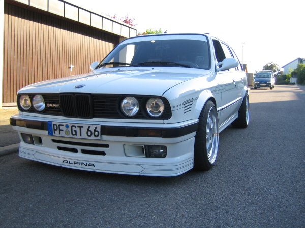 Jetzt mit R&H ZW3 und Luftschlitzen im Kotflügel