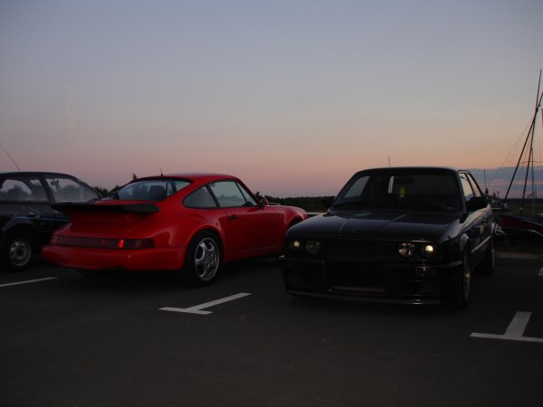porsche vs e30