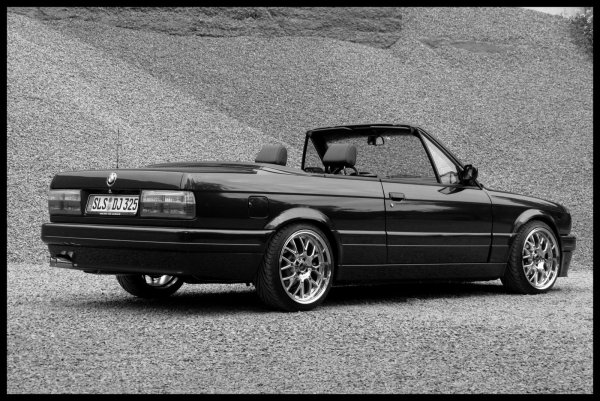 Mein Cabrio - schwarz weiss von hinten