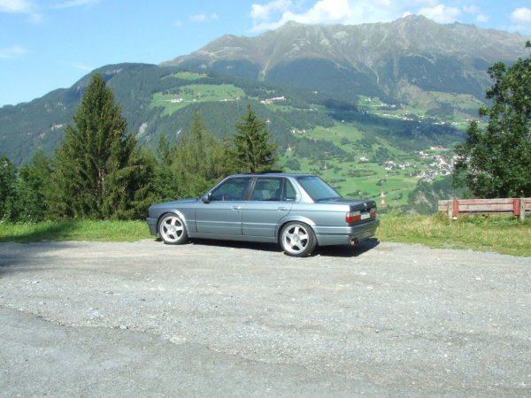 E30 meets Austria