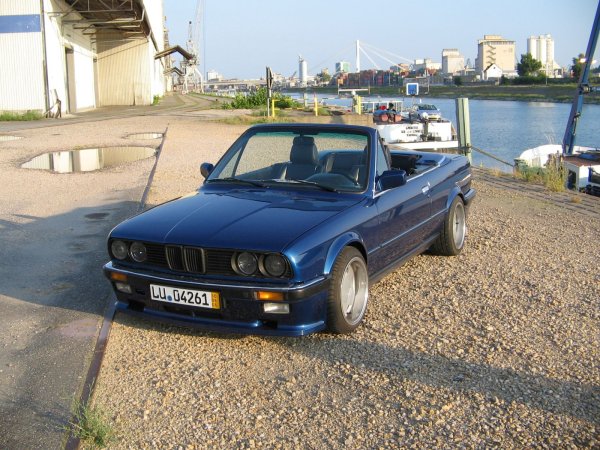 Cabrio am Rhein 2