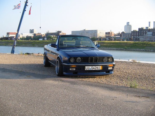 Cabrio am Rhein 3