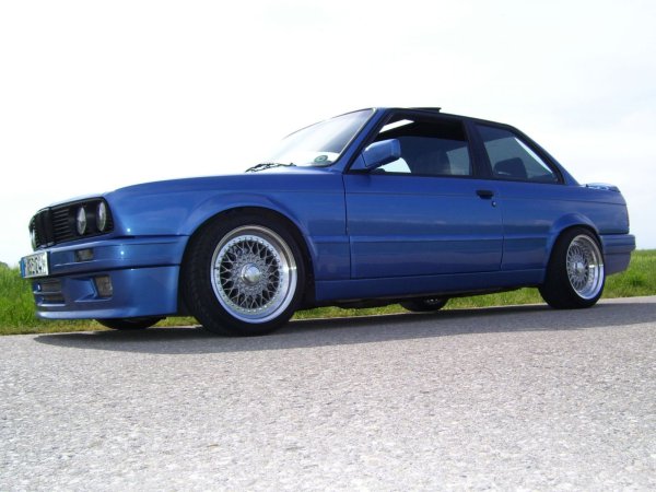 325i 24V Estorilblau