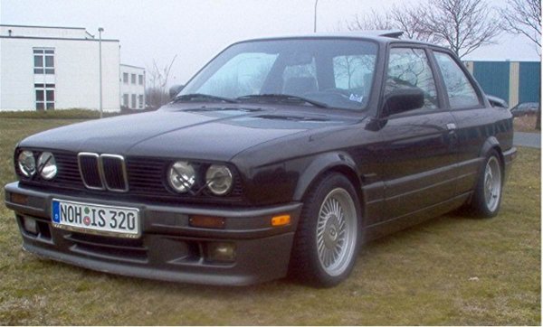 BMW E30 320i M-technik 2