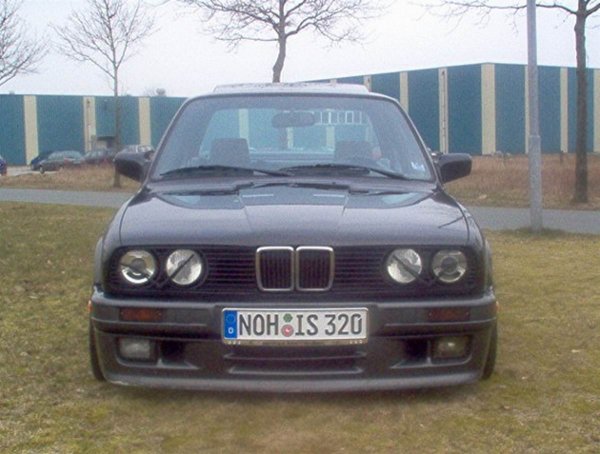 BMW E30 320i M-technik 2