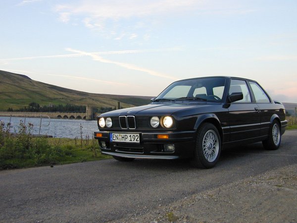 320is in front of  Scarhouse Reservoir