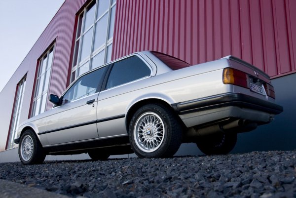 BMW E30 335i VFL Polaris