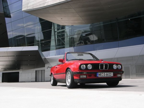 320i Cabrio zinnoberrot