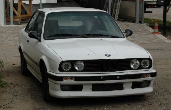 FERTIG... hab ich gedacht, aber erstens kommt es anders, zweitens........<br>also nochmal das ganze....<br>jetzt wird er Orange Metallic... das vom Focus :)