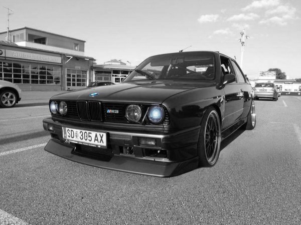 BMW E30 M3 V10