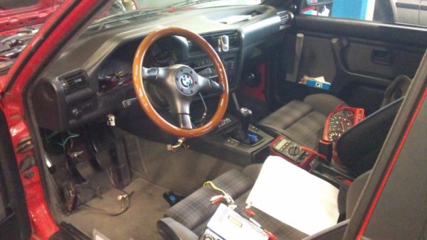 Radio neu verkabeln und besser isolieren (vorgänger pfuschte)