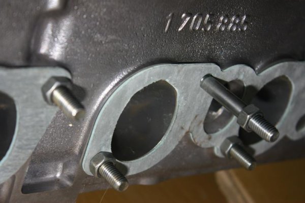 Fertig bearbeitete Einlasskanäle