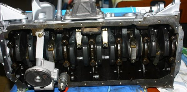 Der Kurbeltrieb nahe der Fertigstellung