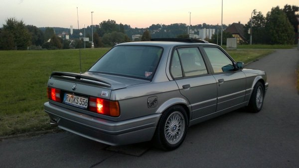 Kai_s_E30_mit_dem_Mehlsack_im_Hintergrund_1