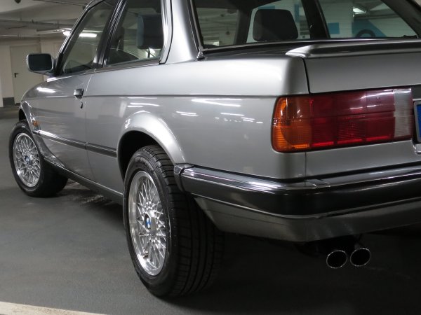 BMW 325i - 1987