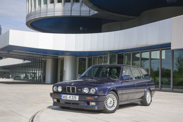 BMW München Eingang