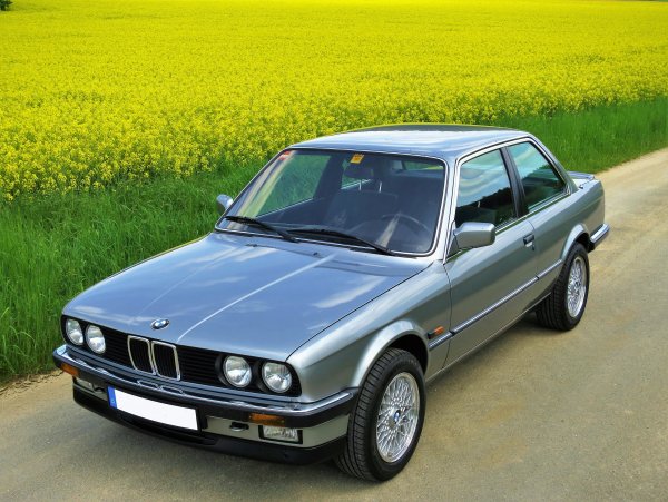 BMW 325i im Frühjahr