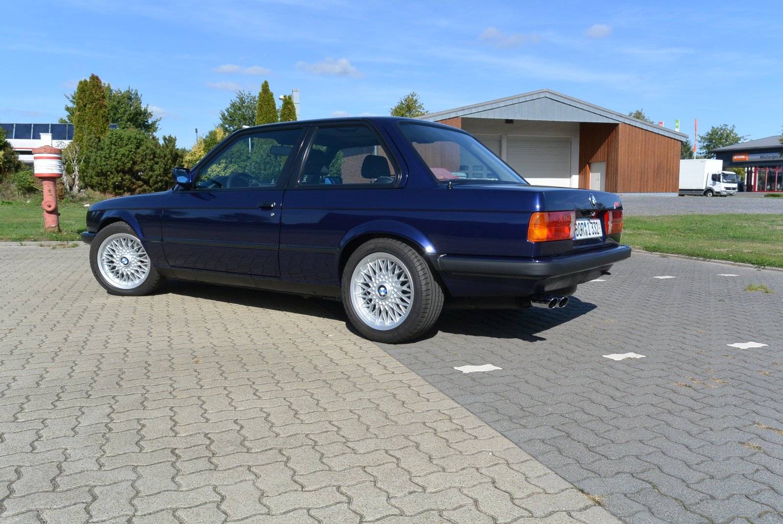 BMW E30 332i  III