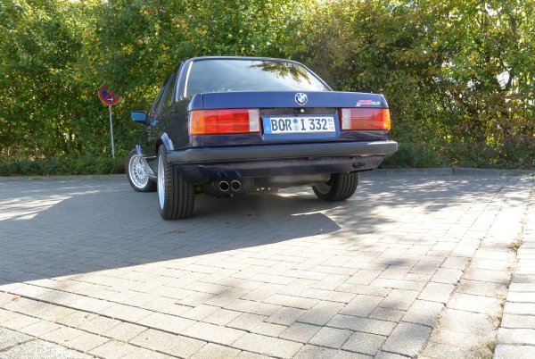 BMW E30 332i  II