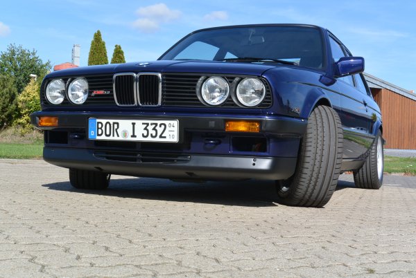 BMW E30 332i  I
