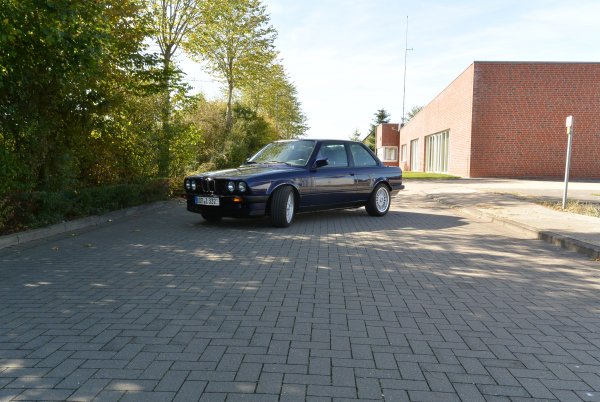 BMW E30 332i  IV